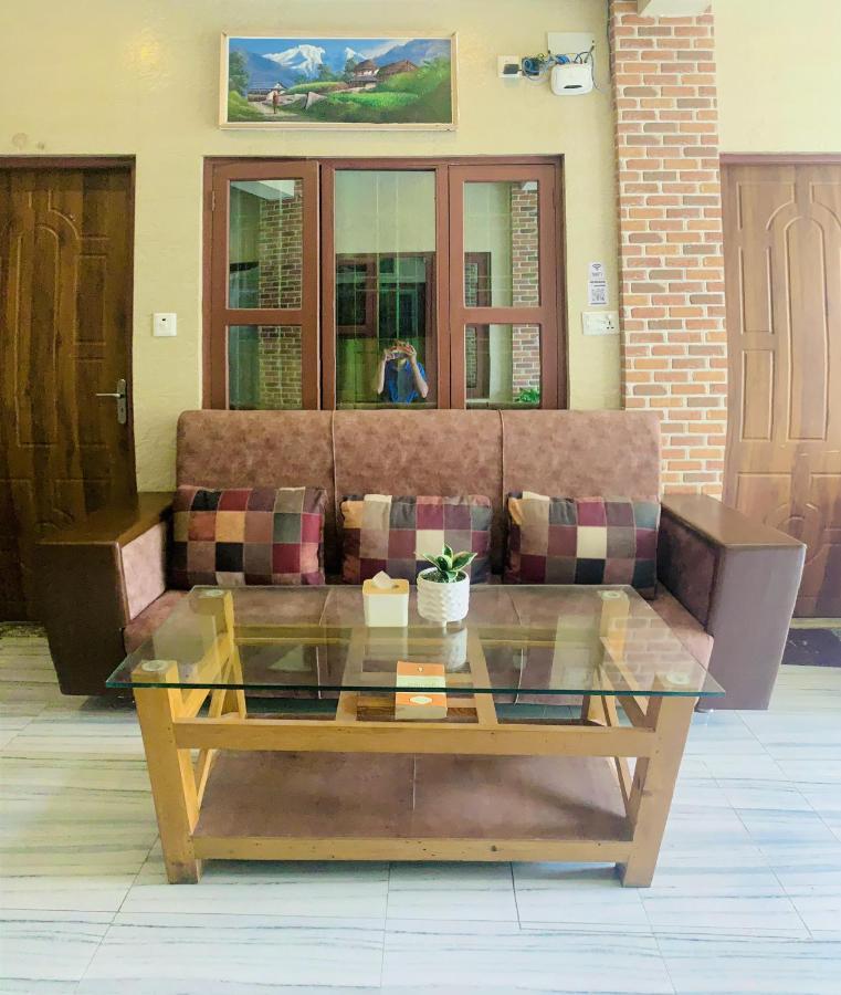 Hotel October Inn โพคารา ภายนอก รูปภาพ