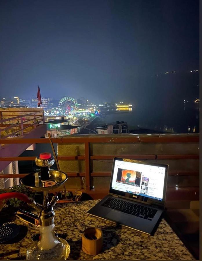 Hotel October Inn โพคารา ภายนอก รูปภาพ