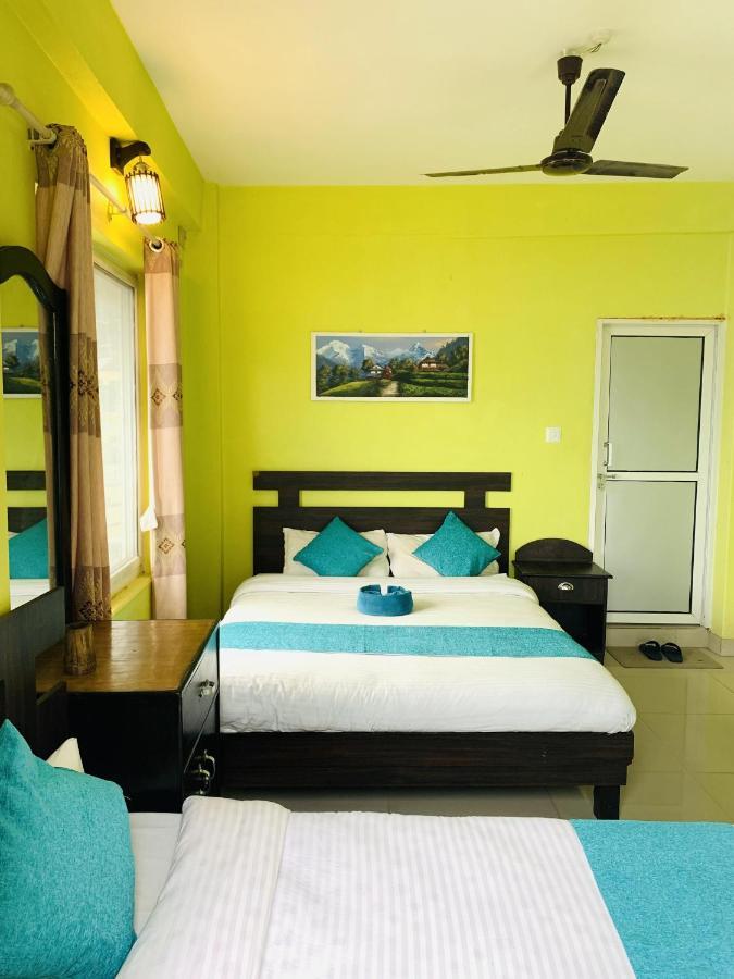 Hotel October Inn โพคารา ภายนอก รูปภาพ