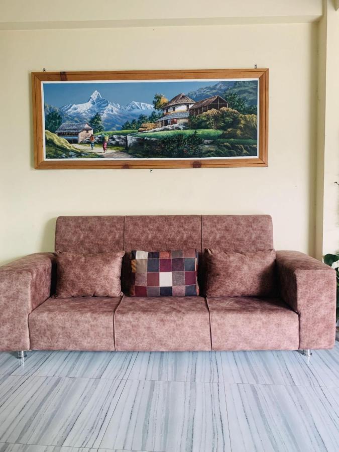 Hotel October Inn โพคารา ภายนอก รูปภาพ