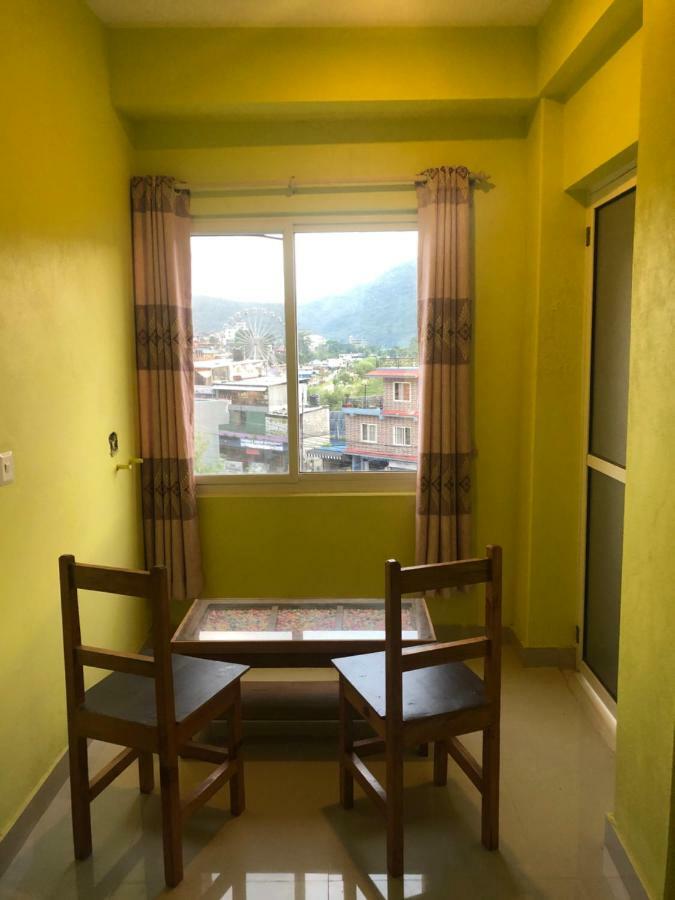 Hotel October Inn โพคารา ภายนอก รูปภาพ