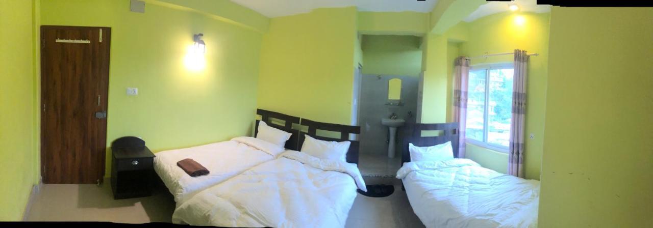 Hotel October Inn โพคารา ภายนอก รูปภาพ