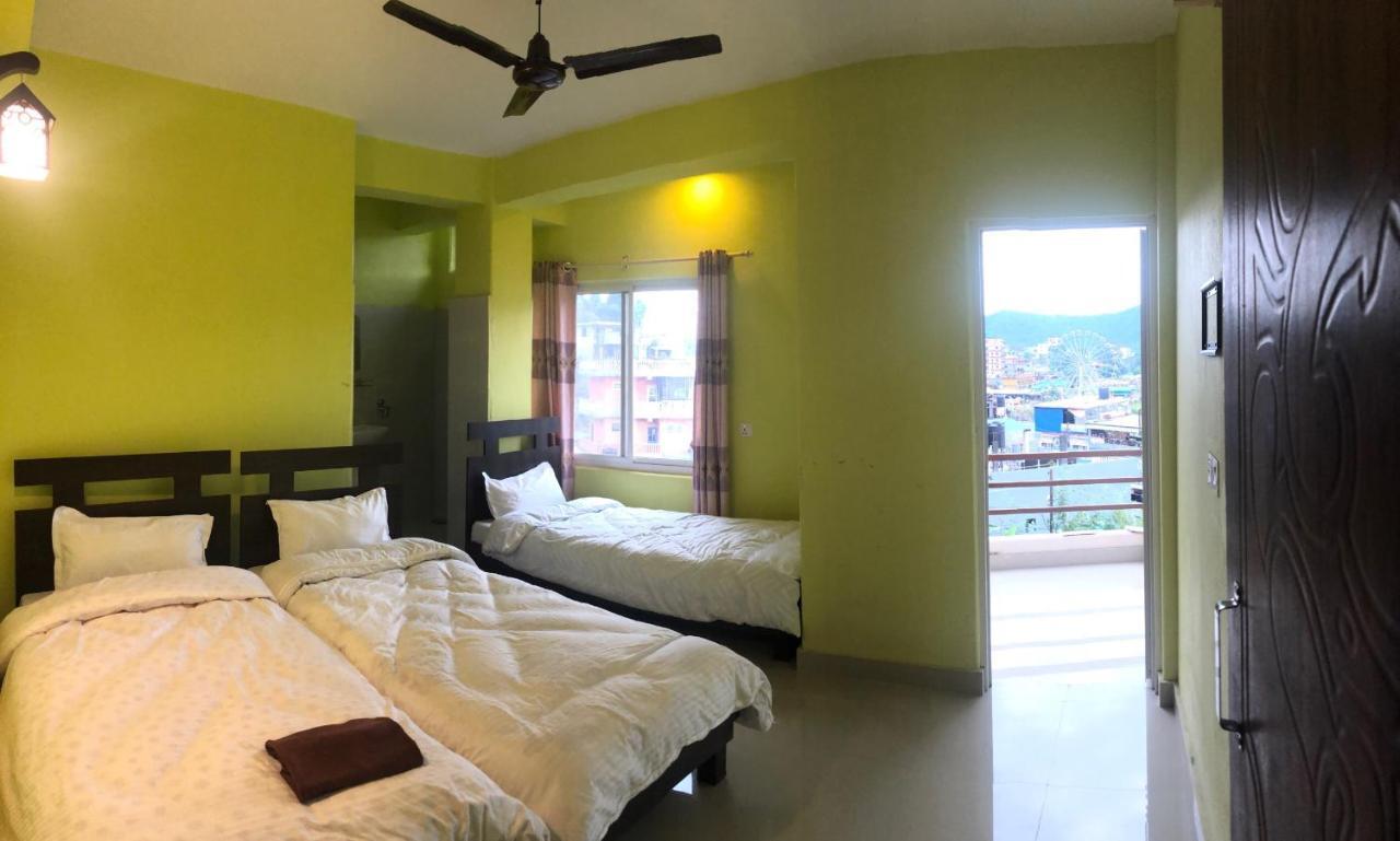Hotel October Inn โพคารา ภายนอก รูปภาพ