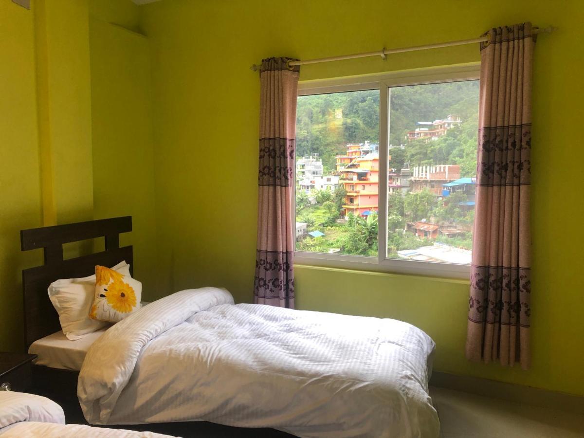 Hotel October Inn โพคารา ภายนอก รูปภาพ